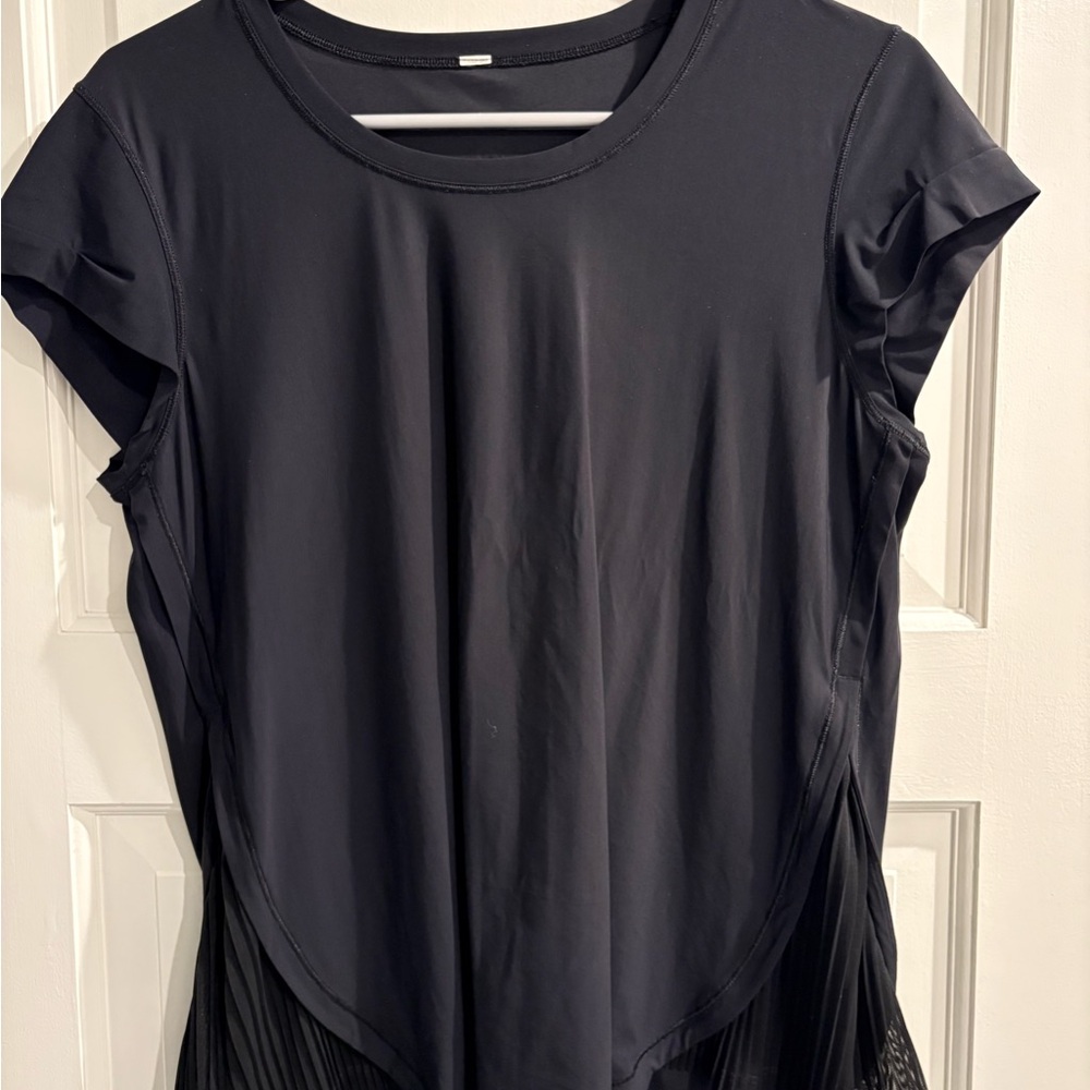 Lululemon T-shirt